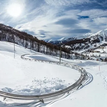 Les Cimes Du Val D'allos 3*